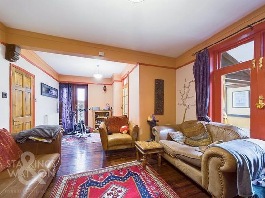 4 bedroom semi-detached house to rent - Photo 1