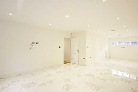 5 bedroom detached house to rent - Photo 3