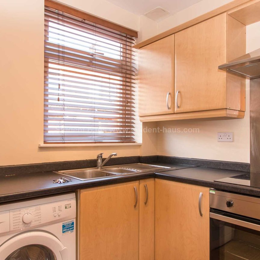 Hafton Road, Salford - Photo 1