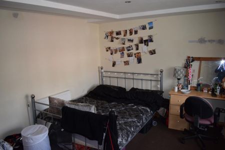 7 bedroom house to rent - Photo 2