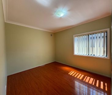 Well Presented Three Bedroom Family Home&excl; - Photo 1