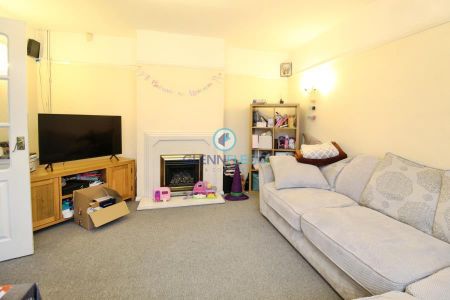 3 bedroom terraced house to rent - Photo 2