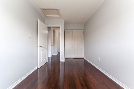 For Lease - 37 Lonestar Crescent, Brampton, Ontario - Photo 4