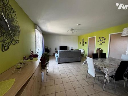 A LOUER APPARTEMENT DE TYPE 3 - MOLAY (39) - Photo 2