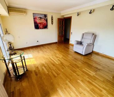 Piso de alquiler en Avenida de Navarra, Barrio del Ave - Photo 2