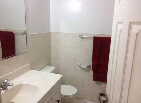 For Lease - 60 Seacliff Boulevard Unit# Upper Unit, Toronto, Ontario - Photo 3