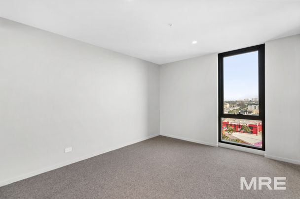 Stylish Living with City-Fringe Convenience - Photo 1