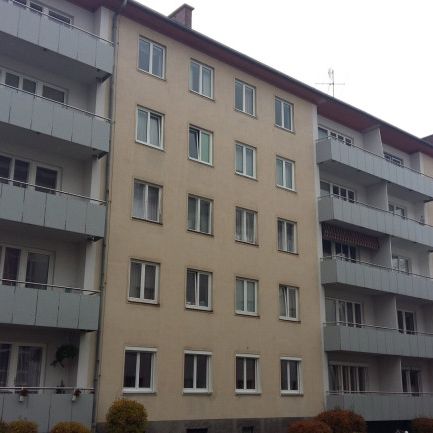 UNBEFRISTET! Gutgelegene und günstige Wohnung mit Loggia! - Foto 1