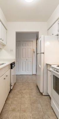 Beacon Park - 1 Bedroom - Available December 1st - Photo 1