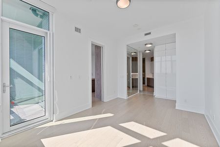 For Lease - 1 Edgewater Drive Unit# SPH #07, Toronto, Ontario - Photo 4