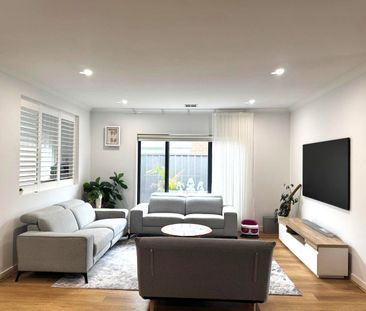 Comfort, Space & Convenience – Perfect Family Home in Clyde!! - Photo 1