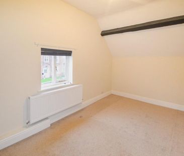 2 bedroom semi-detached house to rent - Photo 3