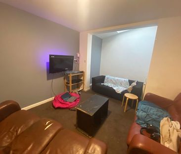 Harrington Drive, Nottingham - Photo 1