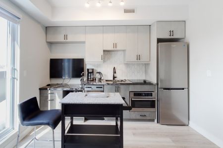 92 Hinton Avenue North - 606 - Photo 3