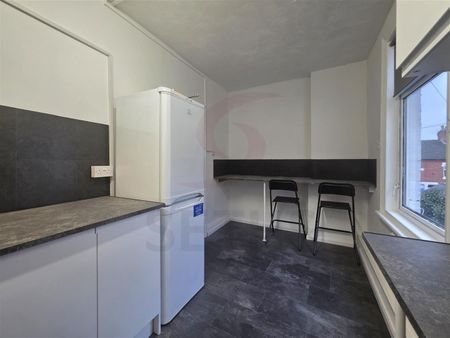 Fosse Road South, LE3, Leicester - Photo 3