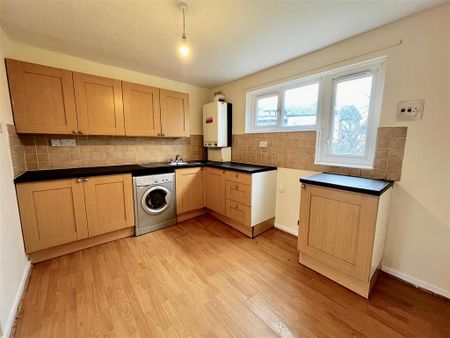 2 bedroom flat to rent - Photo 4