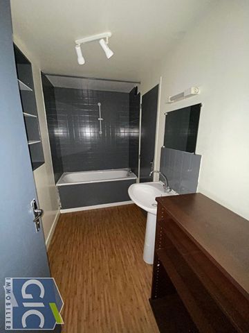 Location Appartement 3 pièces 68m² - Photo 3