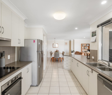 Well-Kept Darling Heights Gem Close to Everything - Photo 5