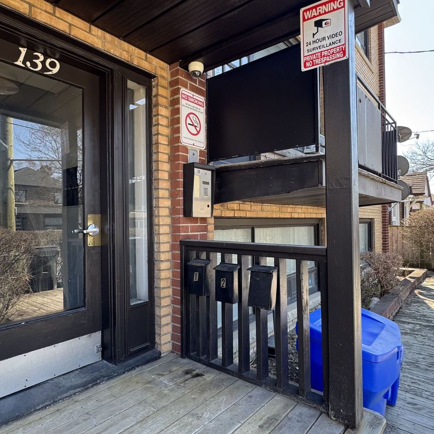 For Lease - 139 Royal York Road, Toronto, Ontario - Photo 1