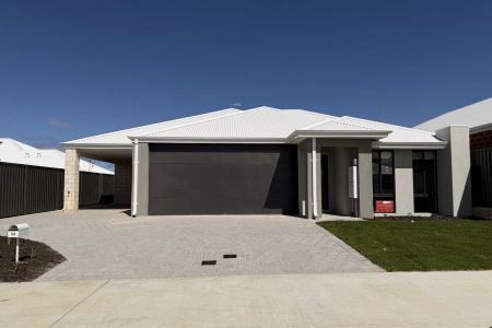 Brand New Coastal Living - Spacious 3 Bedroom, 2 Bathroom Home - Photo 2