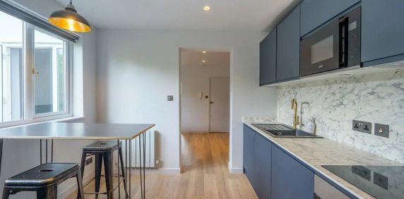 1 bedroom flat in Richmond - Photo 2