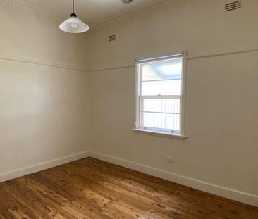 16 Leahy Street, SHEPPARTON VIC 3630 - Photo 3