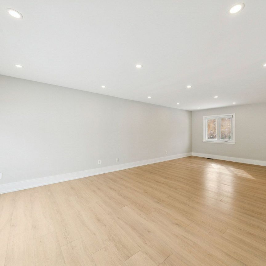 For Lease - 260 Hillside Drive, Mississauga, Ontario - Photo 1