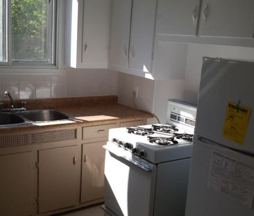 4 1/2 Cote des Neiges chauffé/heated - Photo 1