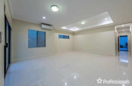 3-Bedroom Villa with Modern Elegance - Photo 5