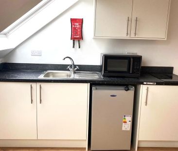 Studio to rent - Photo 4