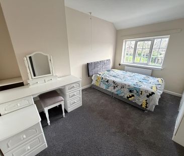 3 bedroom semi-detached house to rent - Photo 2