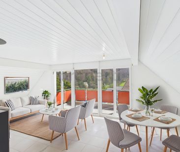 Beautiful, charming and large 3.5-room attic apartment in Grindel w... - Foto 1