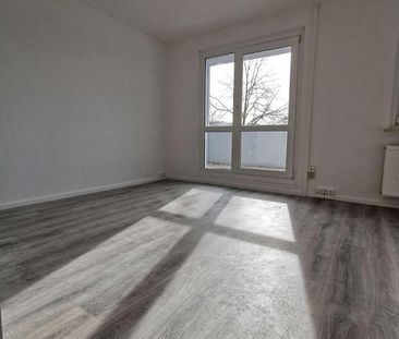 ** schöne, kleine 3 Raum Wohnung neu saniert, ausserhalb von Dessau... - Foto 1