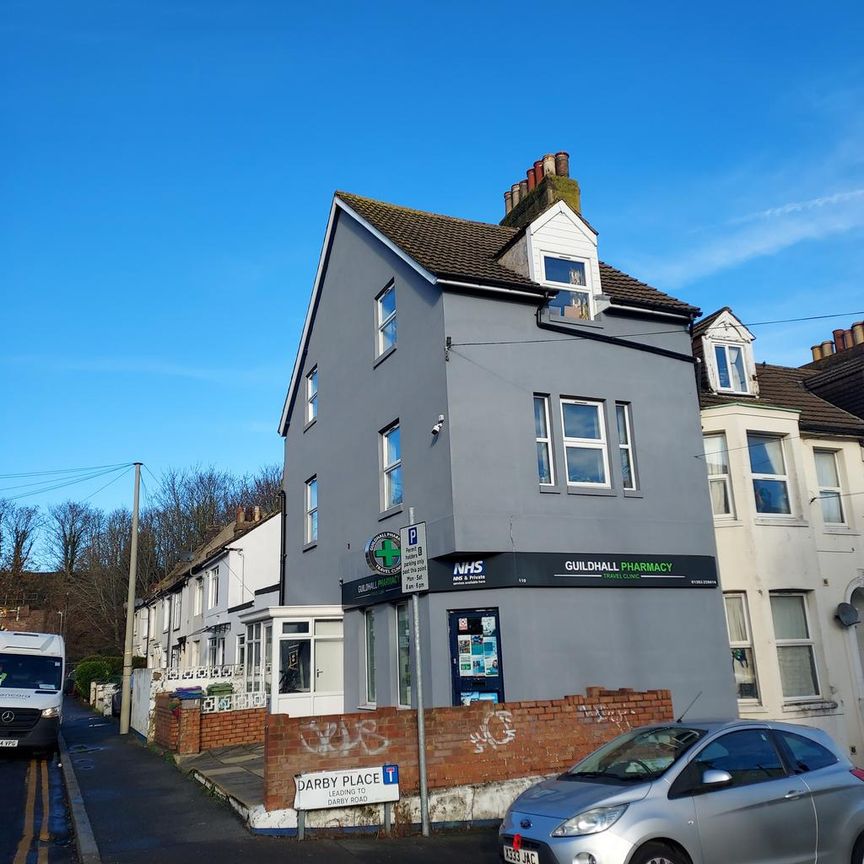 2 bedroom maisonette to rent - Photo 1