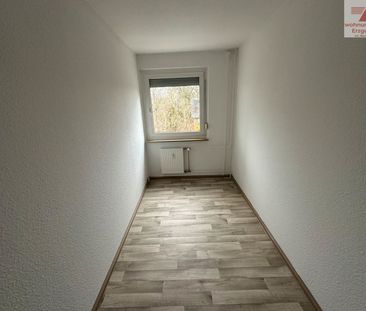3-Raum Wohnung mit Balkon und Einbauküche! - Foto 1