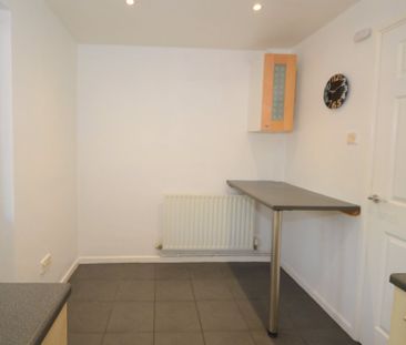 Freesland Rise, Whittleford, Nuneaton, Warwickshire, CV10 9QF - Photo 5