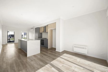 Modern 3-Bedroom Townhouse in Prime Deanside Location – $490 per week - Photo 3