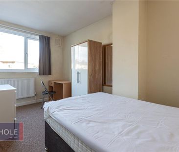 4 bedroom terraced house to rent - Photo 2