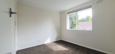 Convenient Location, Relaxed Living – ready to move in! - Photo 5