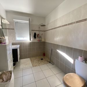 Location Appartement 2 pièces 37m² BRIGNOLES 83170 - Photo 2