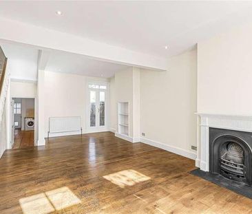 De Morgan Road, Fulham, SW6 - Photo 2