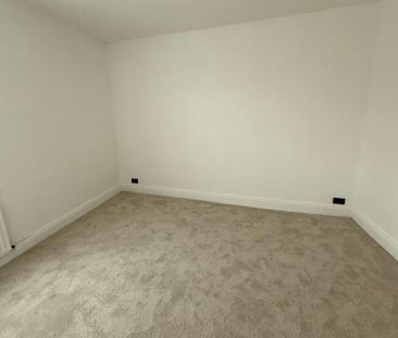 3 bedroom end of terrace house to rent - Photo 1