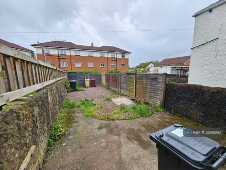 2 bedroom terraced house to rent - Photo 5