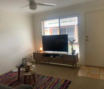 Holland Park West - Photo 1