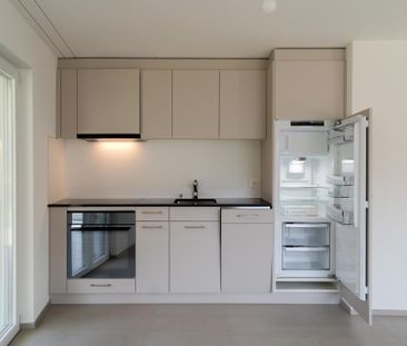 Moderne 2.5-Zimmer-Wohnung mit Sitzplatz und Panoramaaussicht - Foto 4
