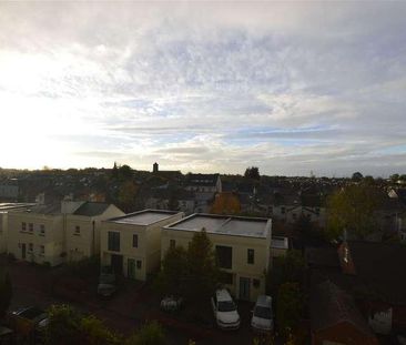 Wellington Square, Cheltenham, GL50 - Photo 4