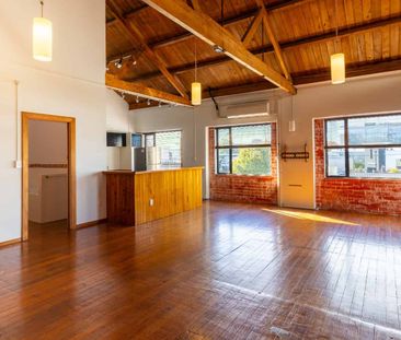 Spacious One Bedroom Apartment - Photo 3