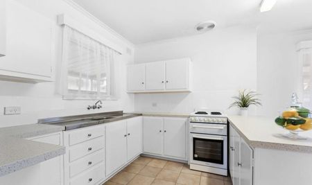 Corner block in a convenient location! - Photo 2