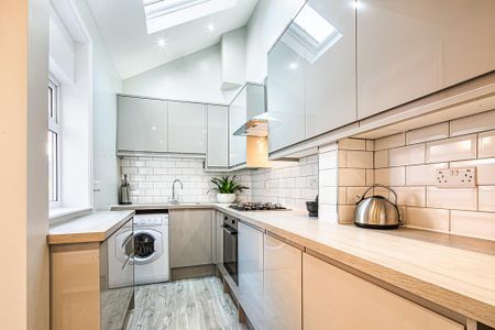 1 bedroom in a house share to rent - Photo 5