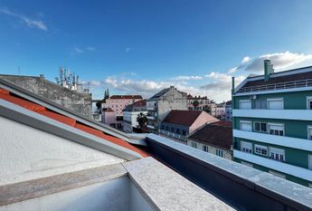 1 Bedroom Apartment with a view, Lapa, Lisboa